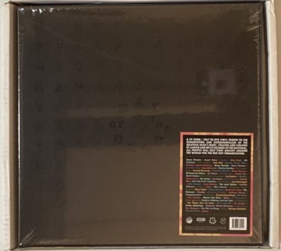 Lot 242 - Various - Day Of The Dead (10 LP Box-Set Tribute To The Grateful Dead - RAD 3624)