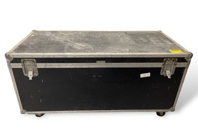 Lot 47 - STRAWBERRY STUDIOS/STRAWBERRY RENTALS - LARGE FLIGHT CASE ON CASTERS.