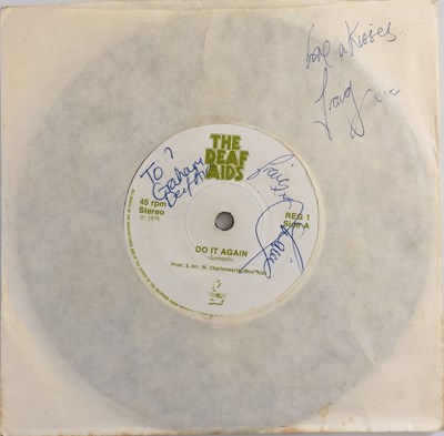Lot 60 - THE DEAF AIDS - DO IT AGAIN EP (REGIONAL RECORDS - REG 1 - SIGNED)