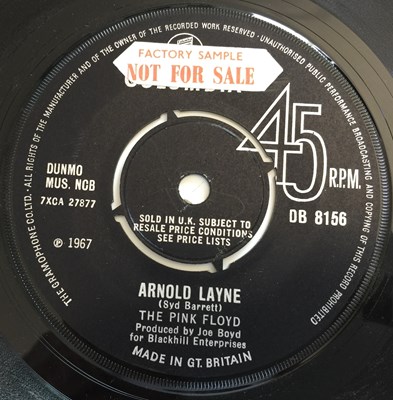Lot 62 - THE PINK FLOYD - ARNOLD LAYNE 7" (PROMO SLEEVE WITH FACTORY SAMPLE STICKERED OG UK COPY - DB 8156)