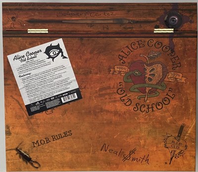 Lot 233 - ALICE COOPER - OLD SCHOOL 1964-1974 BOX SET (06025 276 893-4 (0)