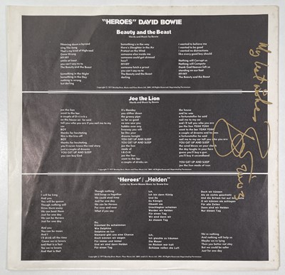 Lot 461 - DAVID BOWIE - SIGNED HEROES INNER SLEEVE.