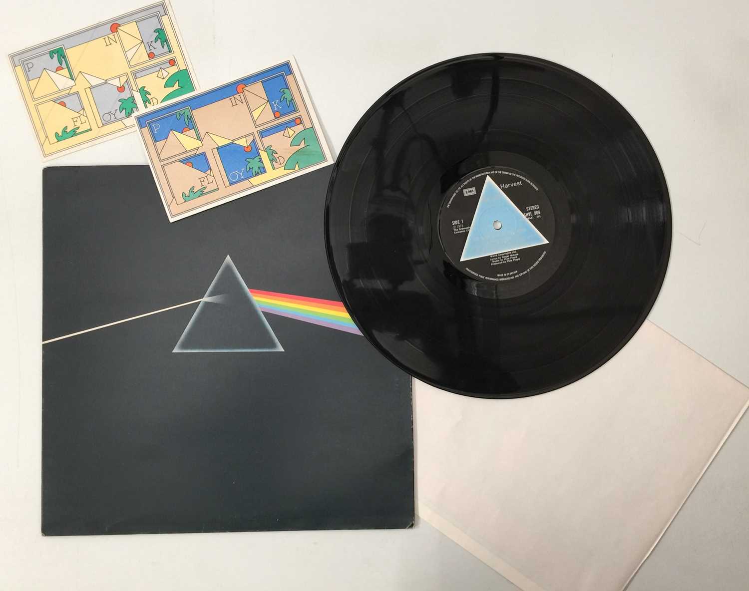 Lot 249 - PINK FLOYD - THE DARK SIDE OF THE MOON LP (UK SOLID TRIANGLE - SHVL 804)