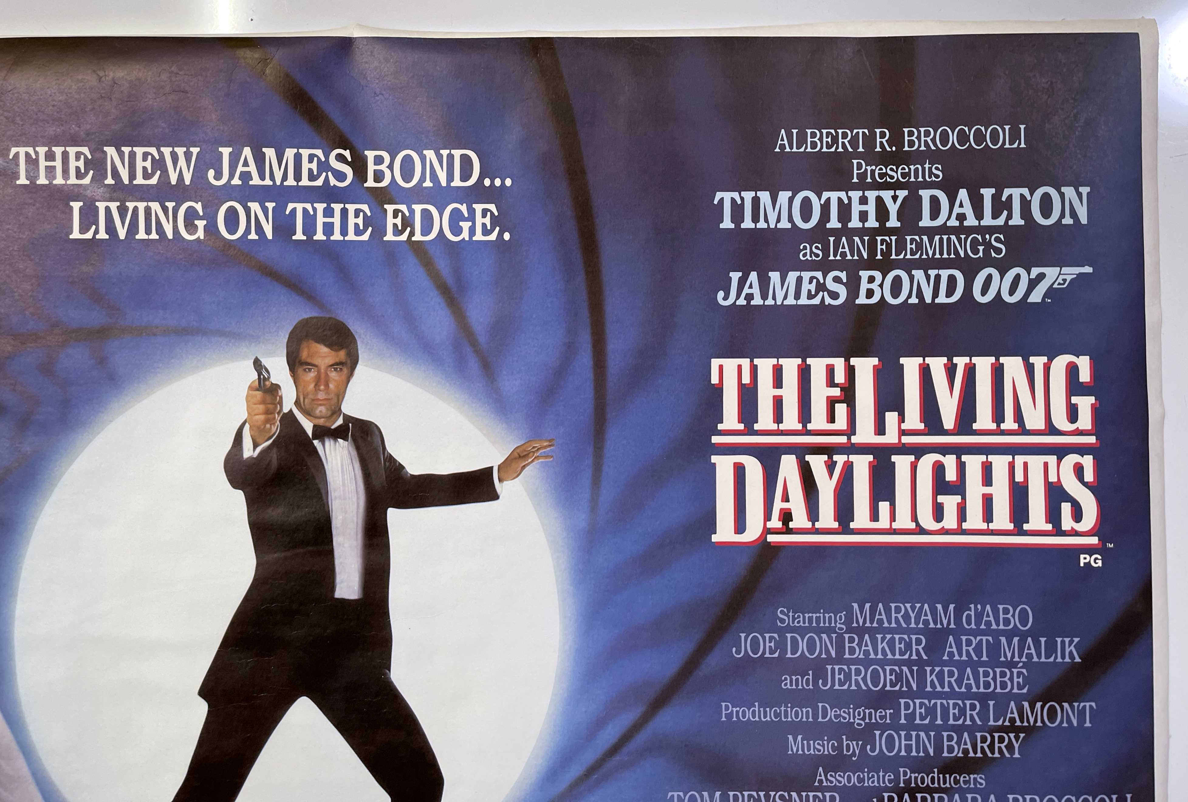 lot-297-james-bond-the-living-daylights-1987