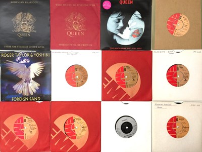 Lot 248 - QUEEN - 7" COLLECTION