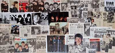 Lot 137 - THE BEATLES - FAN CLUB EPHEMERA / SCRAPBOOKS / MAGAZINES - WITH SECRETARIAL RINGO SIGNATURE