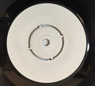 Lot 668 - Queen - Somebody To Love 7" (UK White Label Test Pressing - EMI 2565