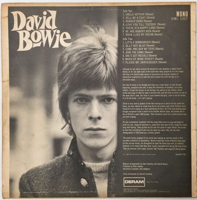 Lot 300 - DAVID BOWIE - DAVID BOWIE LP (ORIGINAL UK MONO COPY - DERAM DML 1007)