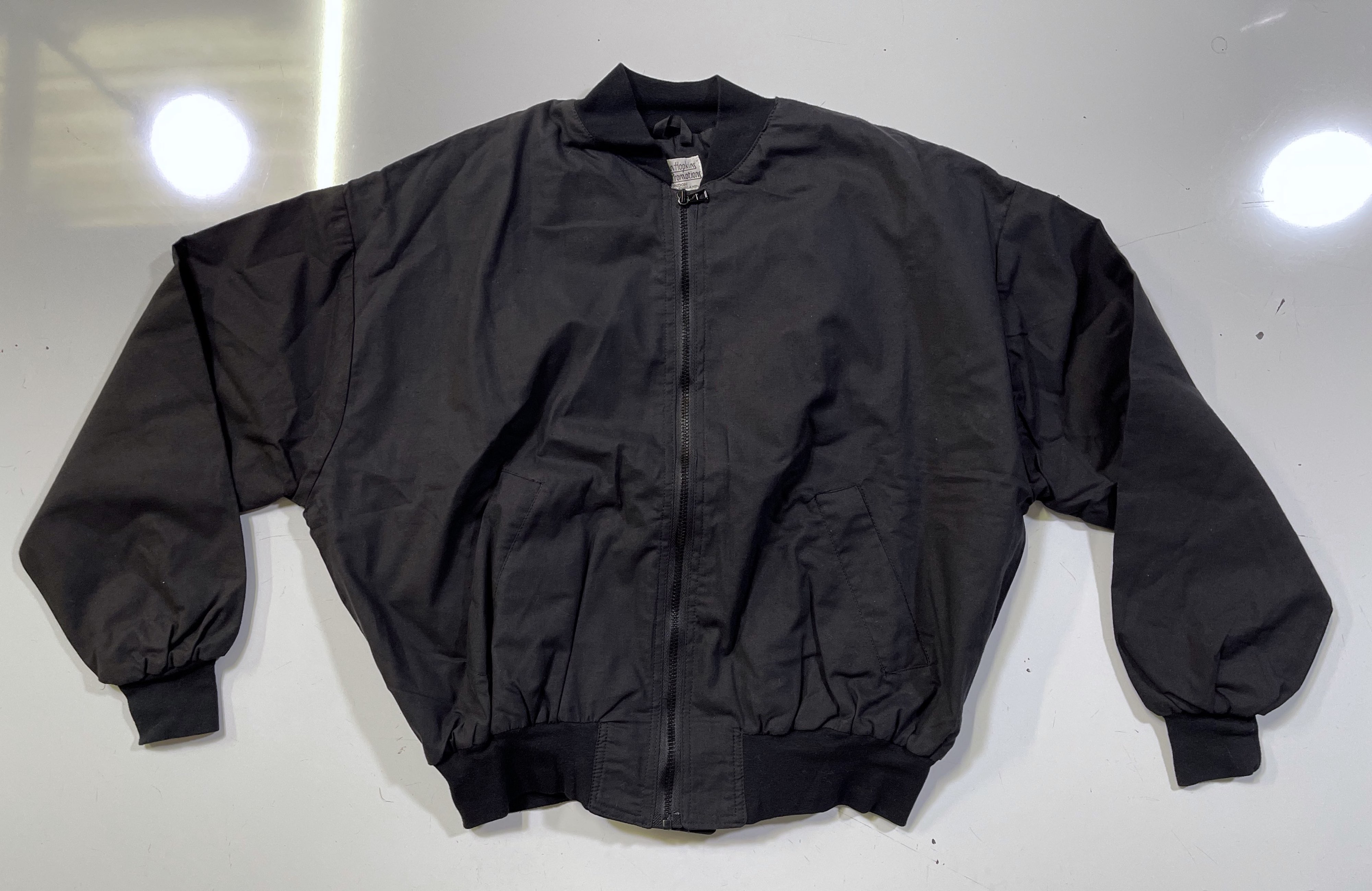 Lot 406 - QUEEN - SWEATSHIRT / FAN CLUB JACKET.
