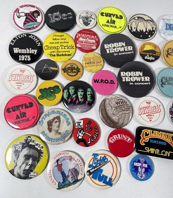 Lot 124 - ORIGINAL C 1970S BADGE COLLECTION.