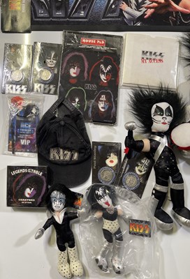 Lot 438 - KISS COLLECTABLES / TOYS.