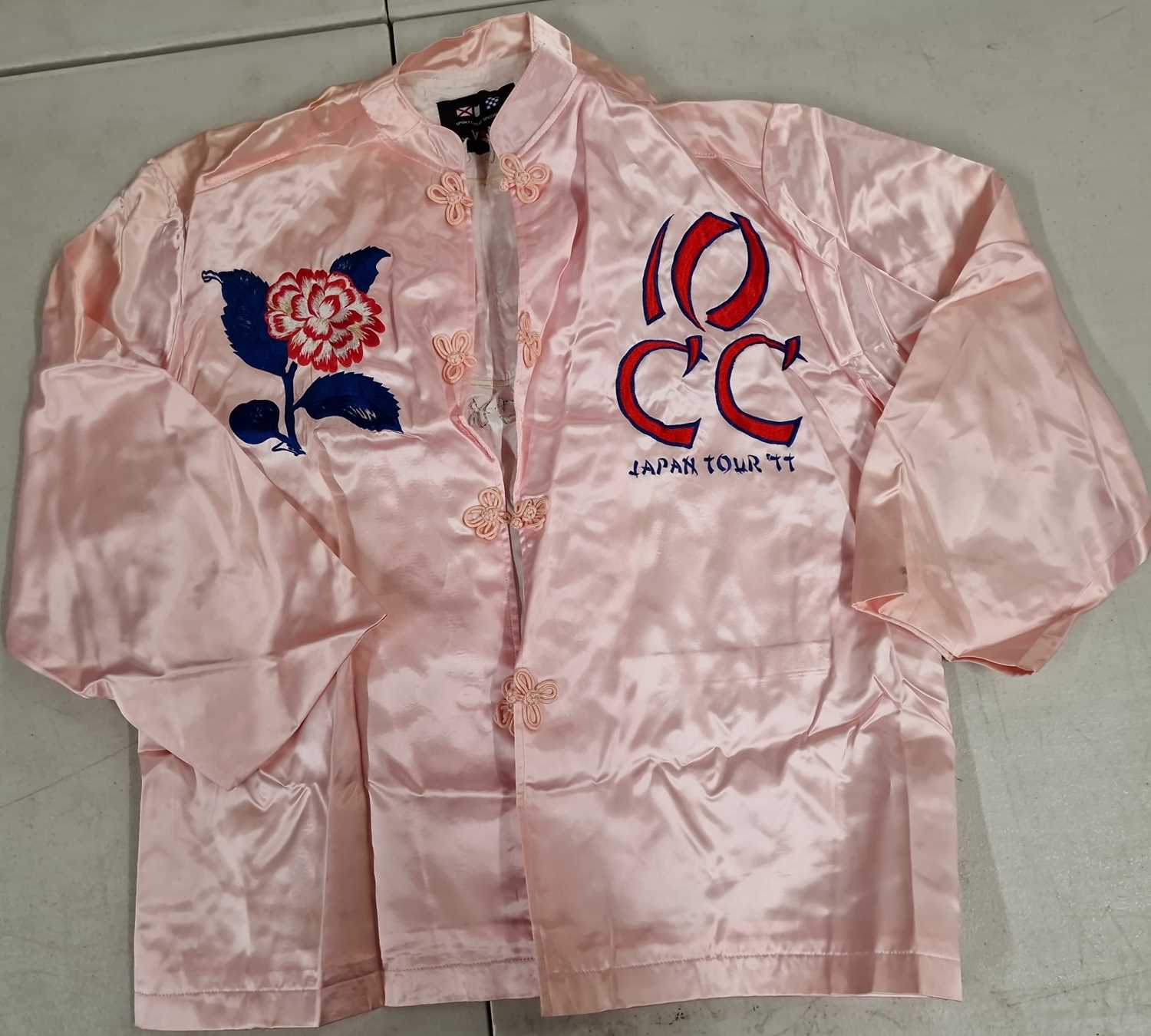 Lot 461 - 10CC 1977 JAPAN TOUR JACKET.