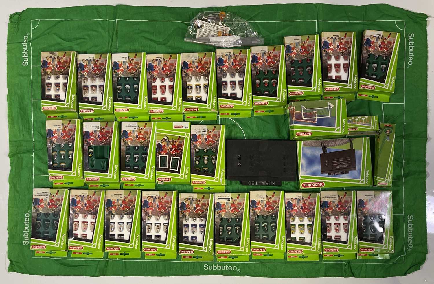 Lot 9 - SUBBUTEO COLLECTION - 26 TEAMS PLUS EXTRAS.