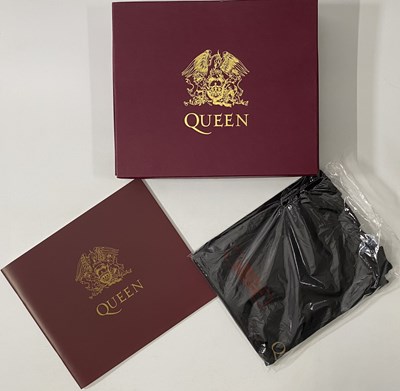 Lot 865 - QUEEN - CD BOX SET COLLECTION