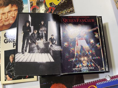 Lot 416 - QUEEN - FAN CLUB EPHEMERA AND COLLECTABLES.