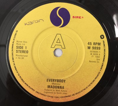 Lot 913 - MADONNA - EVERYBODY 7" (W 9899)