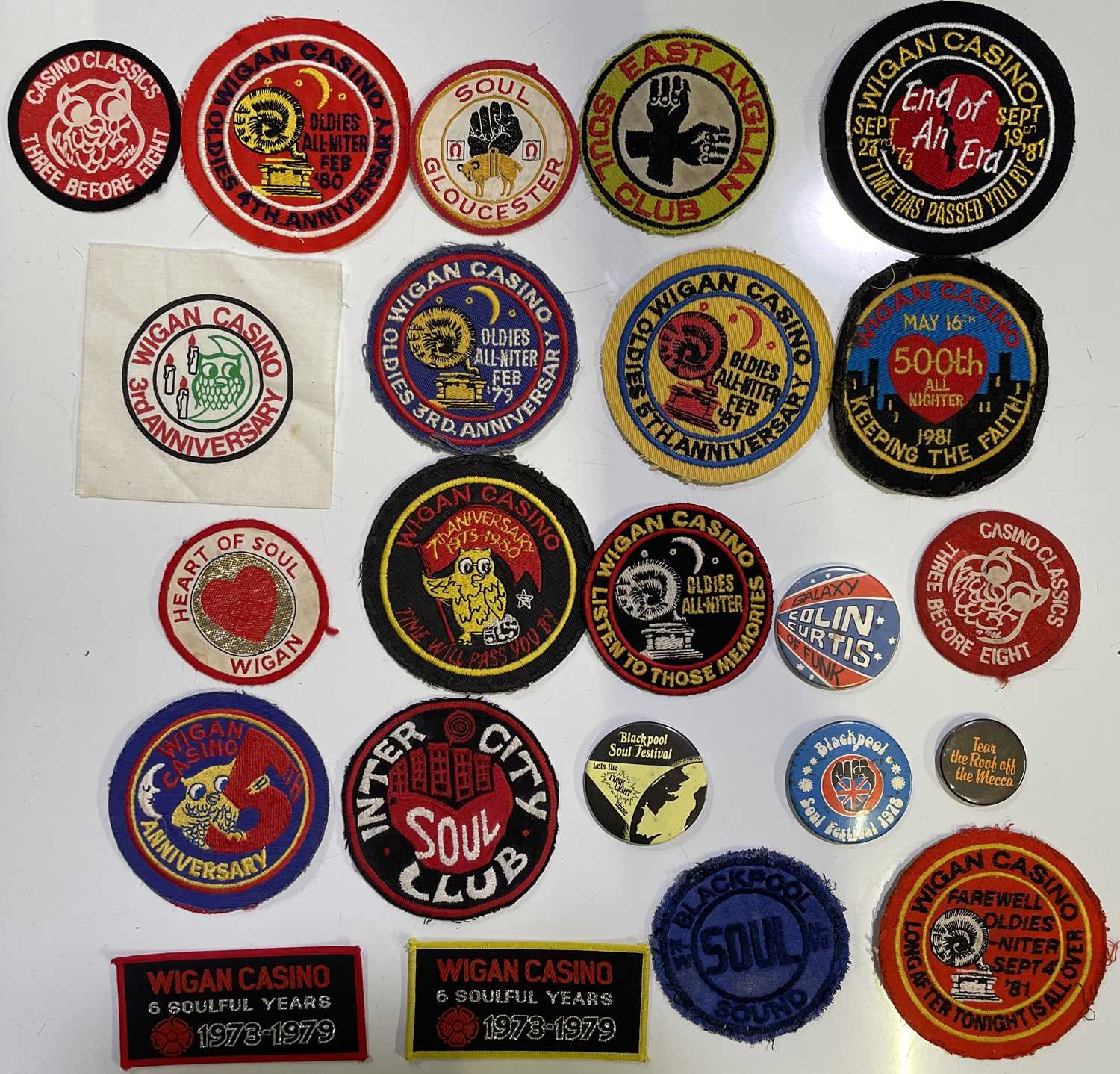 Lot 78 - NORTHERN SOUL INTEREST - WIGAN CASINO 50TH ANNIVERSARY - ORIGINAL PATCHES AND BADGES.