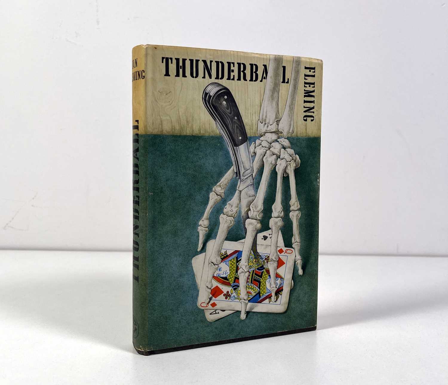 Lot 106 - IAN FLEMING - JAMES BOND - THUNDERBALL (1961) UK FIRST EDITION.