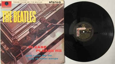 Lot 85 - THE BEATLES - PLEASE PLEASE ME LP (ORIGINAL UK STEREO 'BLACK AND GOLD' - PCS 3042)