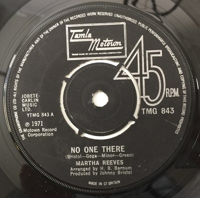 Lot 231 - MARTHA REEVES - NO ONE THERE 7" (TAMLA MOTOWN - TMG 843)