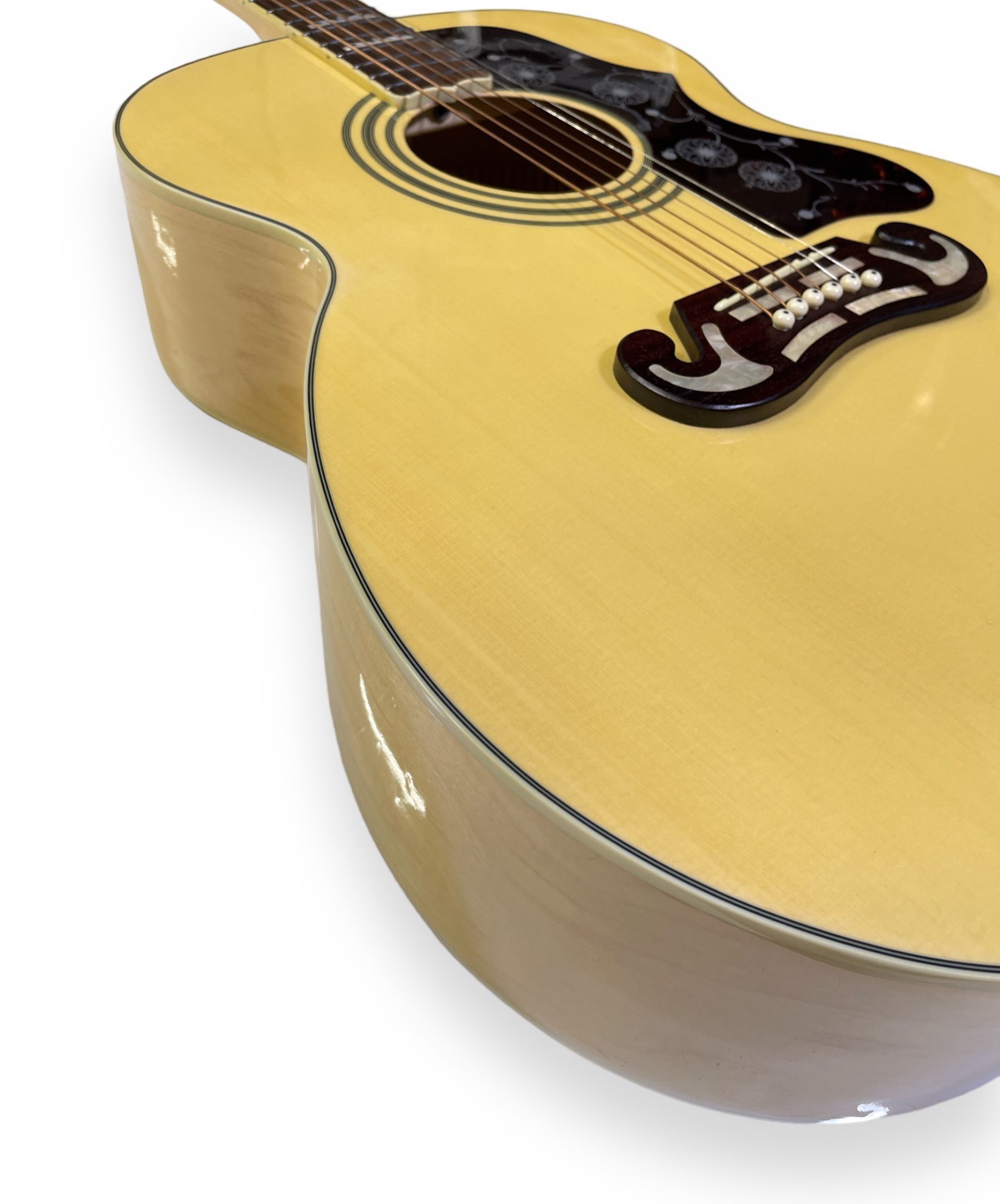 Lot 17 - EPIPHONE EJ-200 NATURAL ACOUSTIC GUITAR.