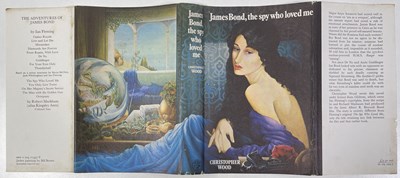 Lot 218 - CHRISTOPHER WOOD - JAMES BOND - THE SPY WHO LOVED ME (1977) FIRST EDITION.