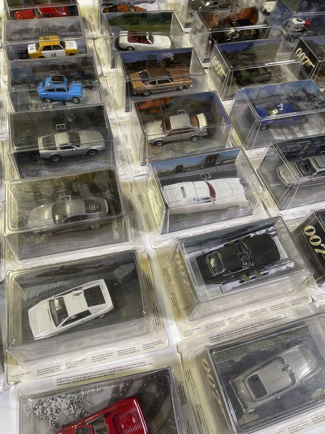 collection voiture james bond fabbri