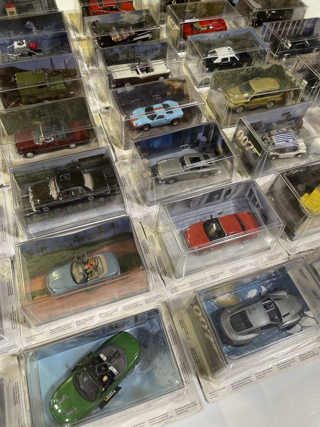 collection voiture james bond fabbri