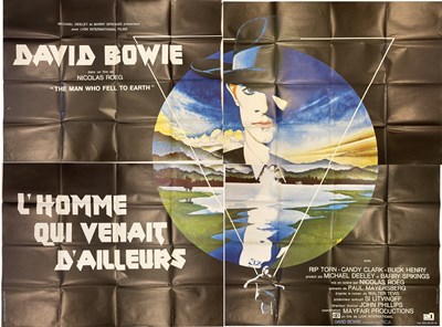 Lot 193 - THE MAN WHO FELL TO EARTH FRENCH BILLBOARD POSTER
