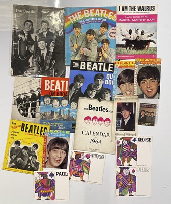Lot 139 - THE BEATLES - C 1960S COLLECTABLES.