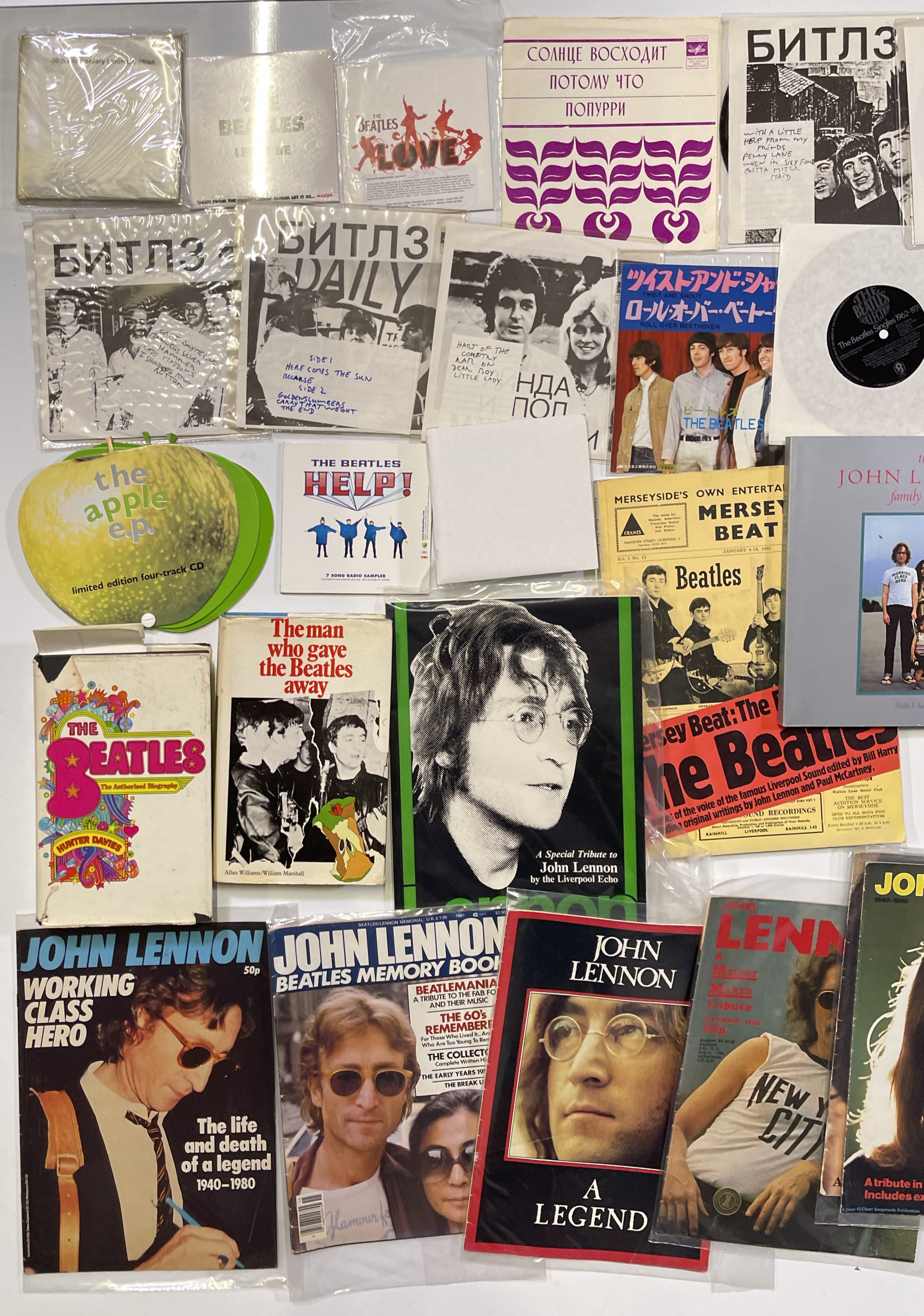 Lot 229 - THE BEATLES - FAN CLUB FANZINES AND