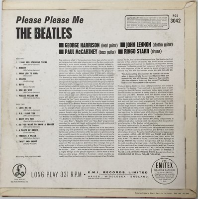 Lot 81 - THE BEATLES - PLEASE PLEASE ME LP (ORIGINAL UK STEREO 'BLACK AND GOLD' PCS 3042).