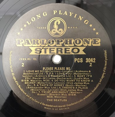 Lot 81 - THE BEATLES - PLEASE PLEASE ME LP (ORIGINAL UK STEREO 'BLACK AND GOLD' PCS 3042).