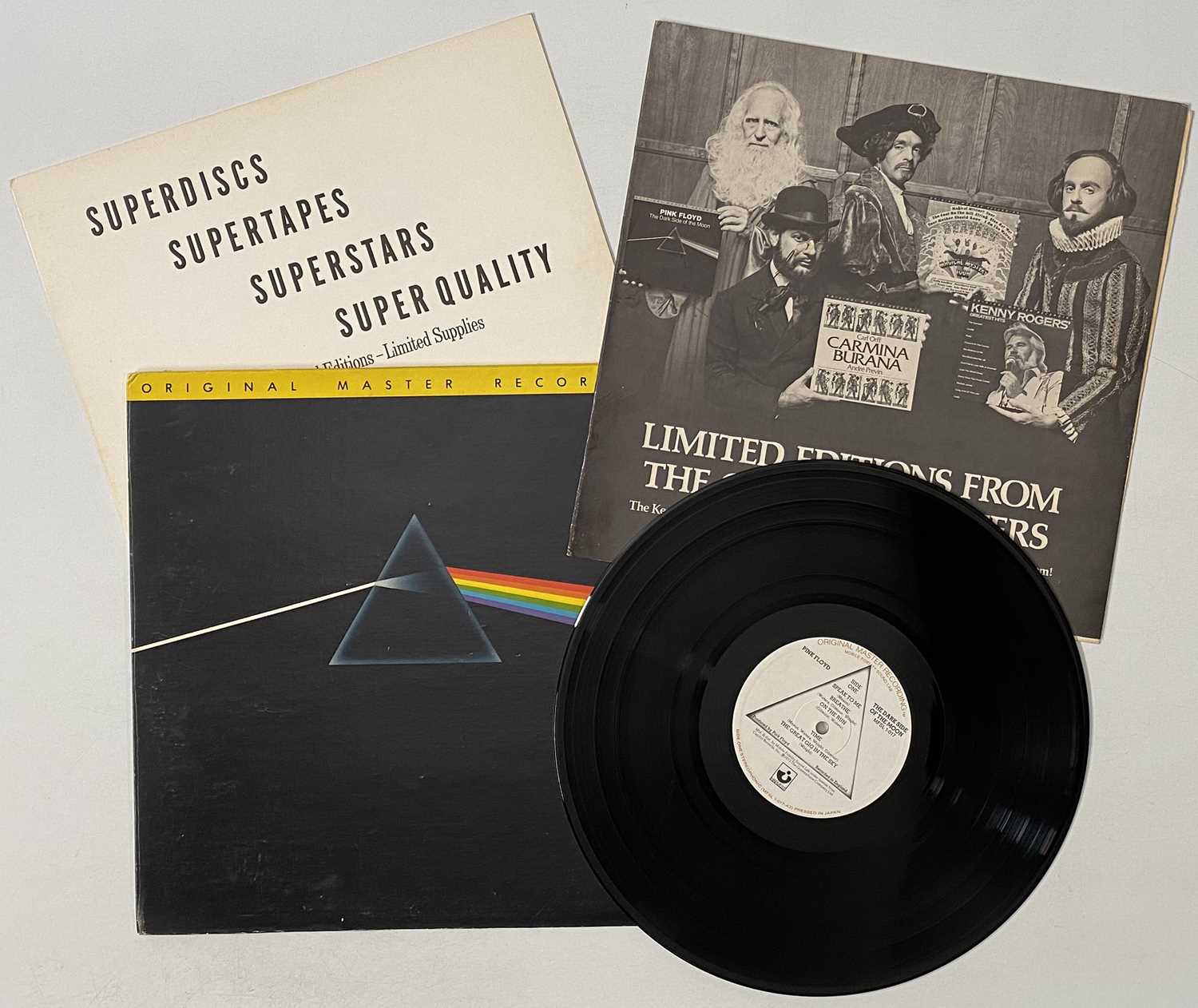 Lot 252 - PINK FLOYD - THE DARK SIDE OF THE MOON LP (US ORIGINAL MASTER RECORDING - MFSL 1-017)