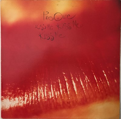 Lot 214 - THE CURE - KISS ME KISS ME KISS ME (COMPLETE ORIGINAL COPY - FIXH 13)