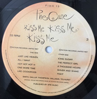 Lot 214 - THE CURE - KISS ME KISS ME KISS ME (COMPLETE ORIGINAL COPY - FIXH 13)