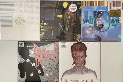 Lot 244 - DAVID BOWIE - NEW & SEALED LP/ 12" PACK