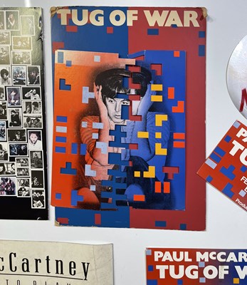 Lot 2130140 - PAUL MCCARTNEY SHOP DISPLAYS.