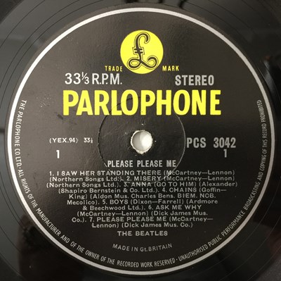 Lot 99 - THE BEATLES - PLEASE PLEASE ME LP (UK STEREO THIRD PRESSING - PCS 3042).