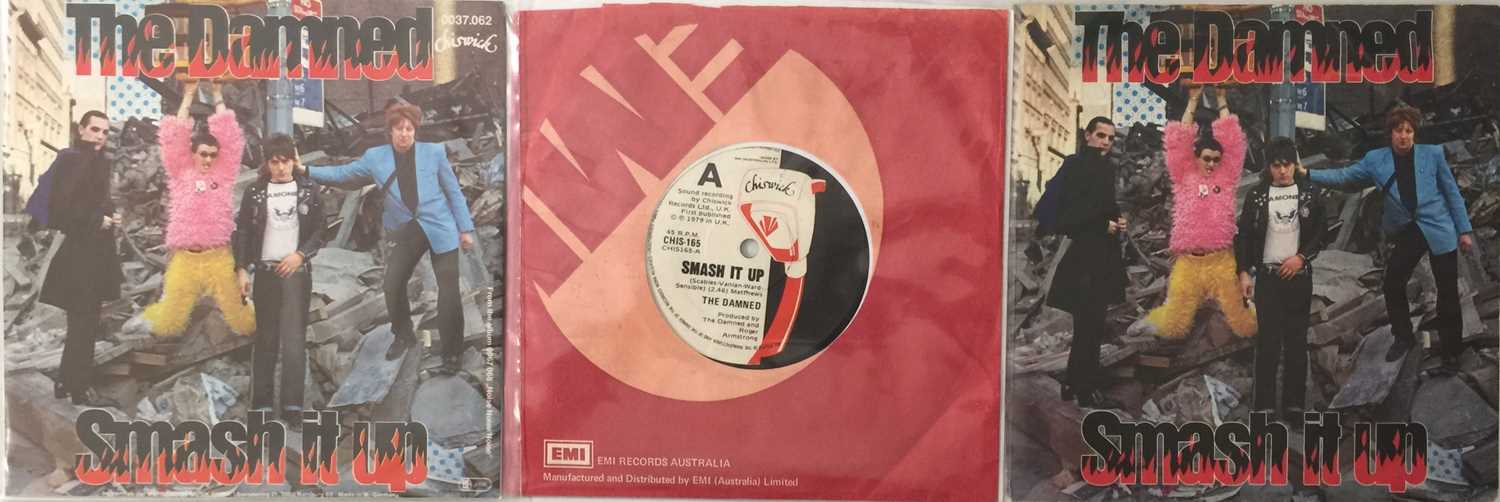 Lot 251 - THE DAMNED - SMASH IT UP 7" (OVERSEAS RARITIES PACK)