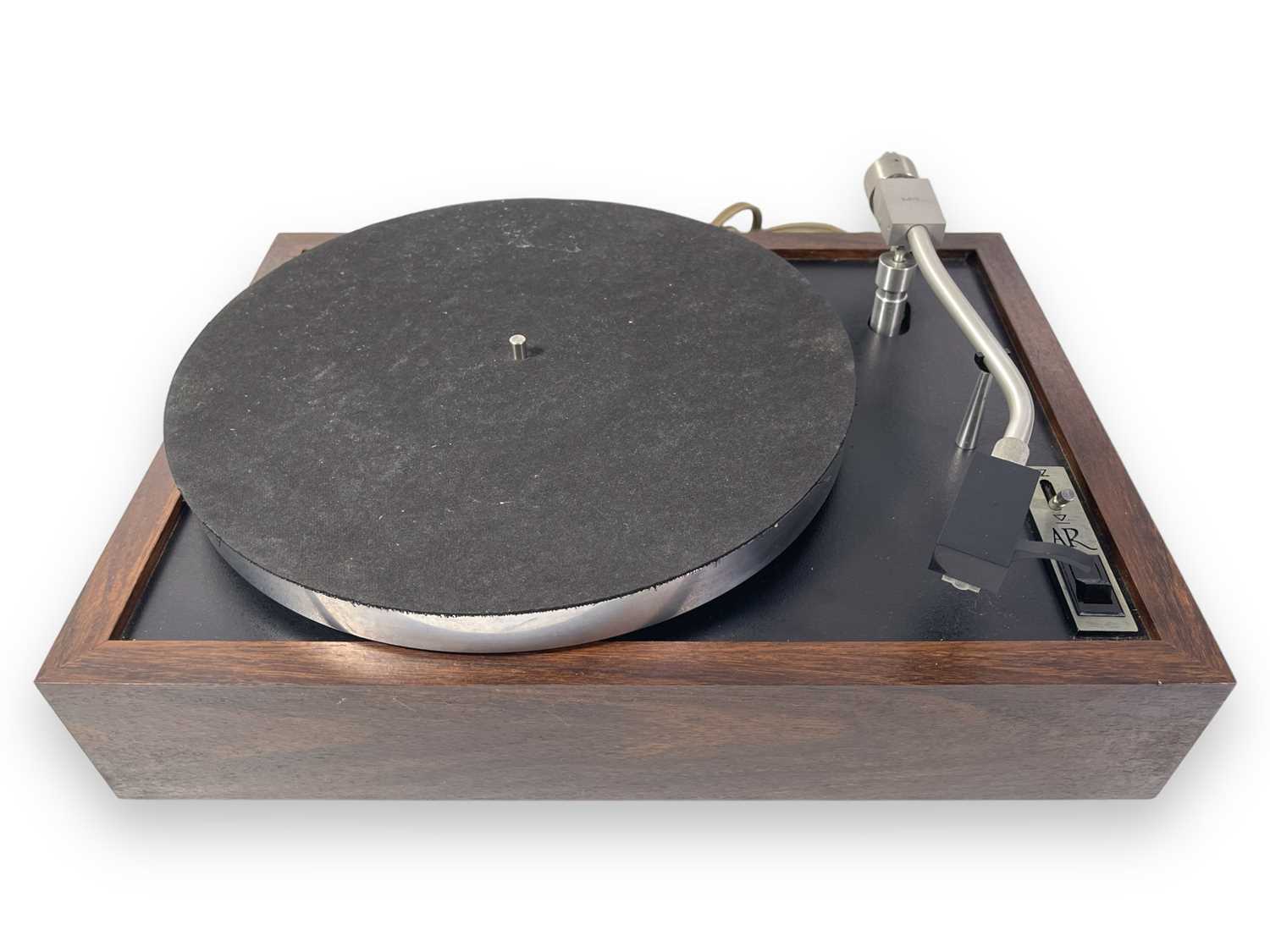 Lot 8 - ACOUSTIC RESEARCH AR TURNTABLE.