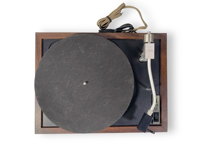 Lot 8 - ACOUSTIC RESEARCH AR TURNTABLE.