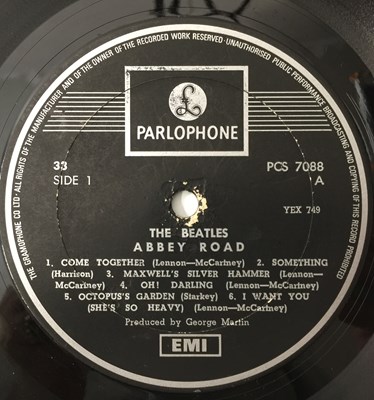 Lot 103 - THE BEATLES - ABBEY ROAD LP (CONTRACT/EXPORT PARLOPHONE ONE BOX EMI COPY - PCS 7088)
