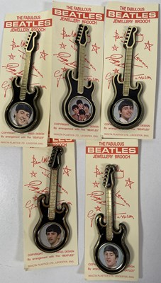 Lot 143 - THE BEATLES - PLATE COLLECTIONS AND BROOCHES.