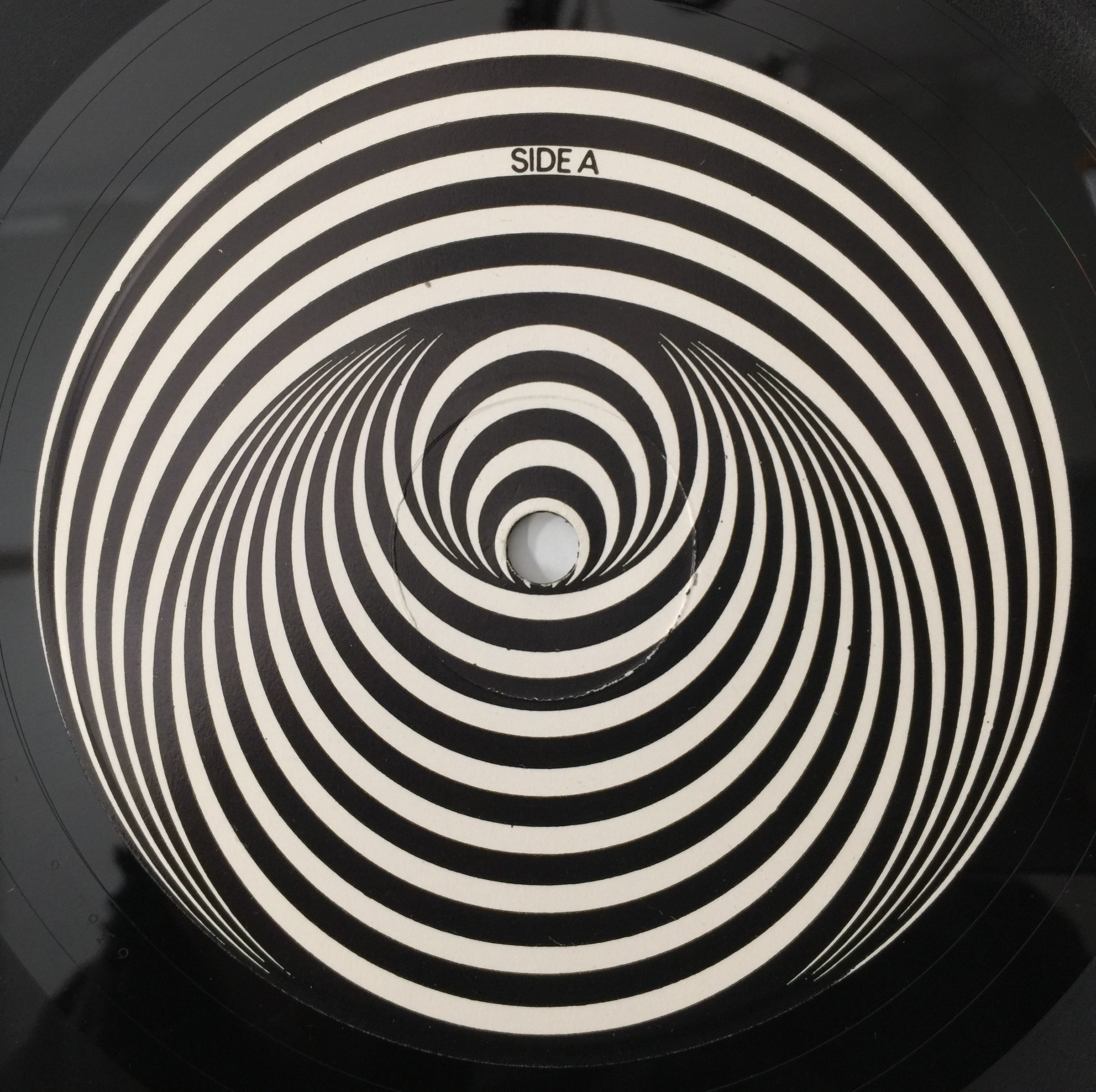 【Vertigo】Linda Hoyle / Pieces Of Me Amazon.com: Pieces of Me: CDs & Vinyl