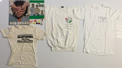 Lot 312 - ASSORTED TOUR TSHIRTS, BADGES, & TOUR PROGRAMMES.