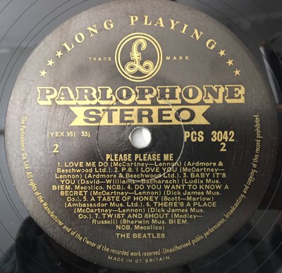 Lot 67 - THE BEATLES - PLEASE PLEASE ME LP (ORIGINAL UK STEREO 'BLACK AND GOLD' PCS 3042).