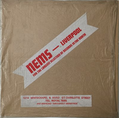 Lot 67 - THE BEATLES - PLEASE PLEASE ME LP (ORIGINAL UK STEREO 'BLACK AND GOLD' PCS 3042).