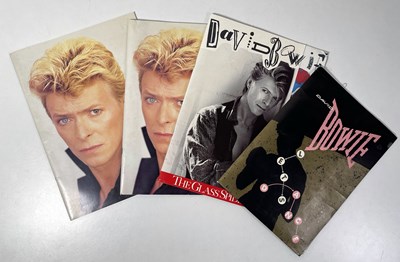 Lot 369 - DAVID BOWIE - PRESS PACK AND PROGRAMMES.