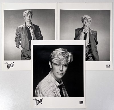 Lot 369 - DAVID BOWIE - PRESS PACK AND PROGRAMMES.